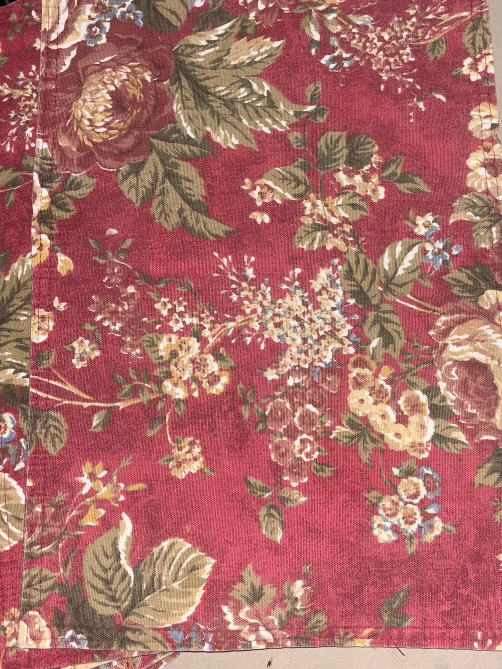 Vintage farmhouse, decor, placemats cloth floral / checkered